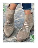 Lily™ | Čizme s metalnim zakovicama